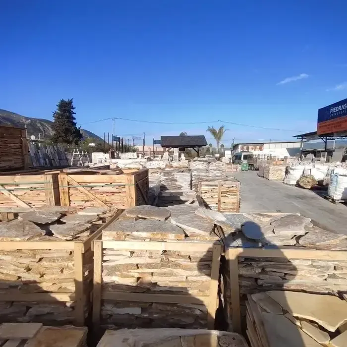 Campa de piedra natural de PiedrasUniversal en Cártama